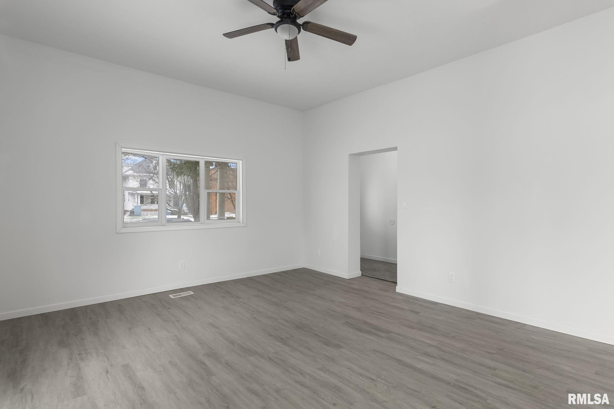 910 South 2nd Street Springfield, IL 62704 - Photo 6 of 40