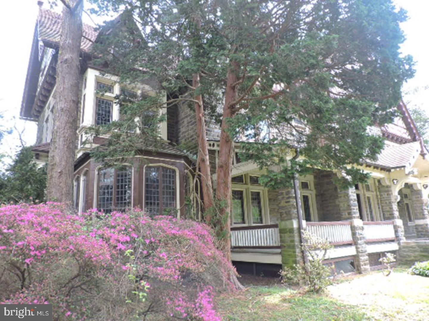 30 Pelham Road Philadelphia, PA 19119 - Photo 3 of 19 Gallery Image 3