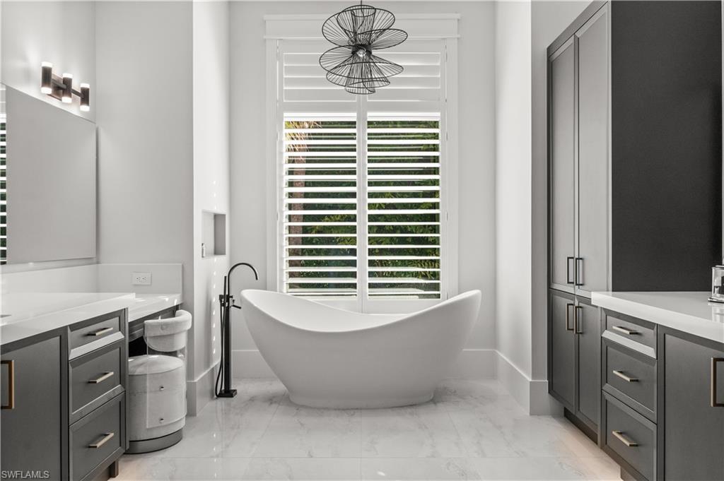 2191 Coach House Lane Naples, FL 34105 - Photo 23 of 48