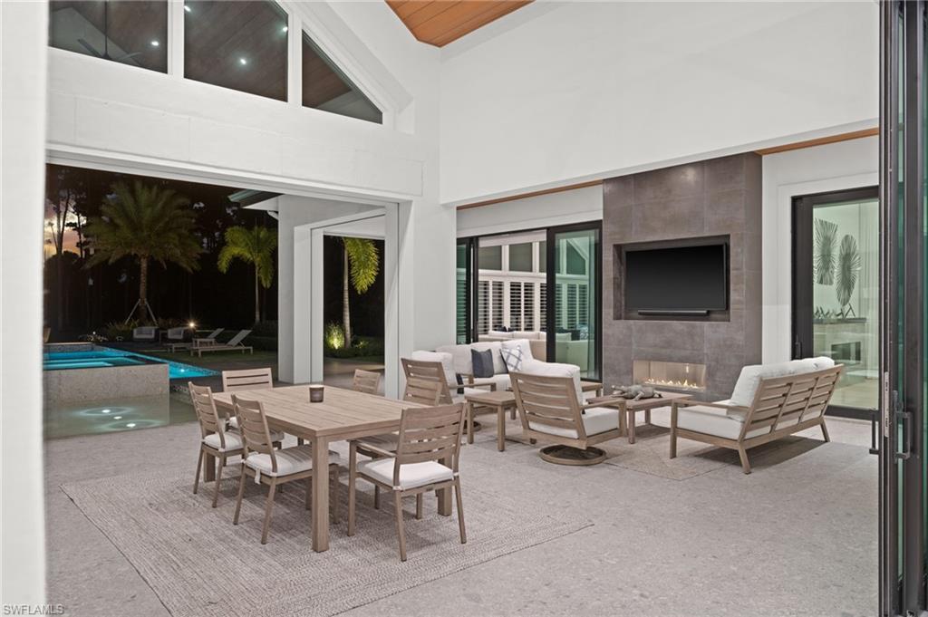 2191 Coach House Lane Naples, FL 34105 - Photo 43 of 48