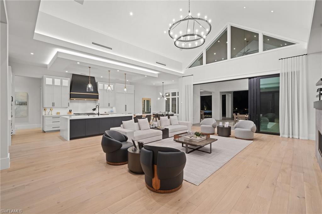 2191 Coach House Lane Naples, FL 34105 - Photo 9 of 48