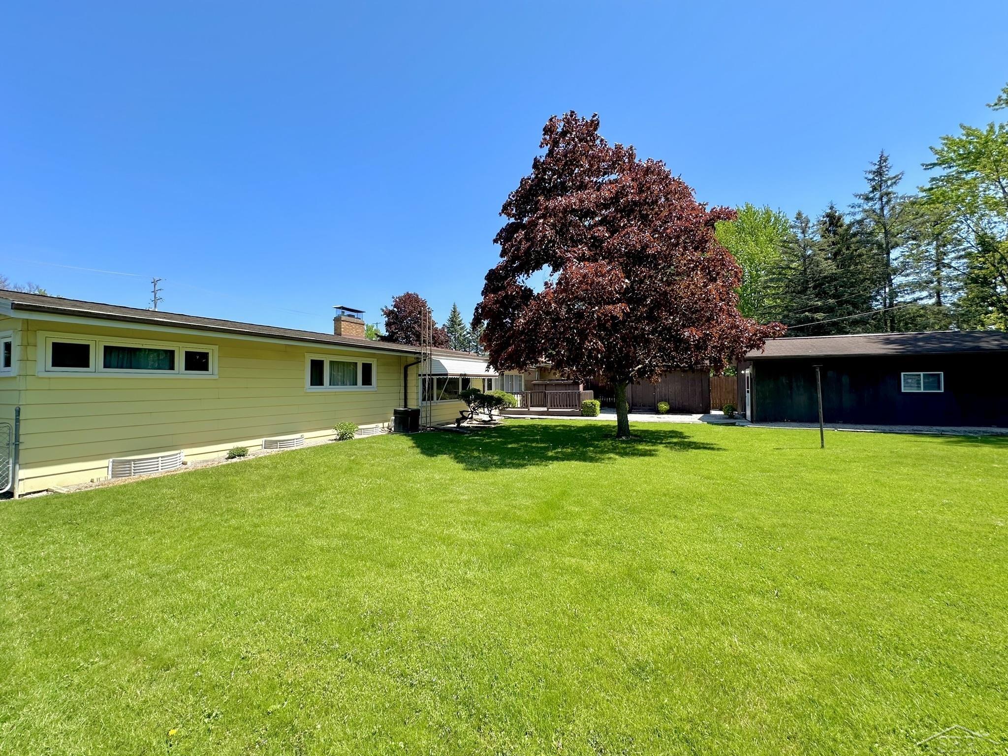 2467 Shattuck Road Saginaw, MI 48603 - Photo 36 of 38 50141759-c8c9f7b9-5ee8-47d1-aba2-0a1837576677.JPG