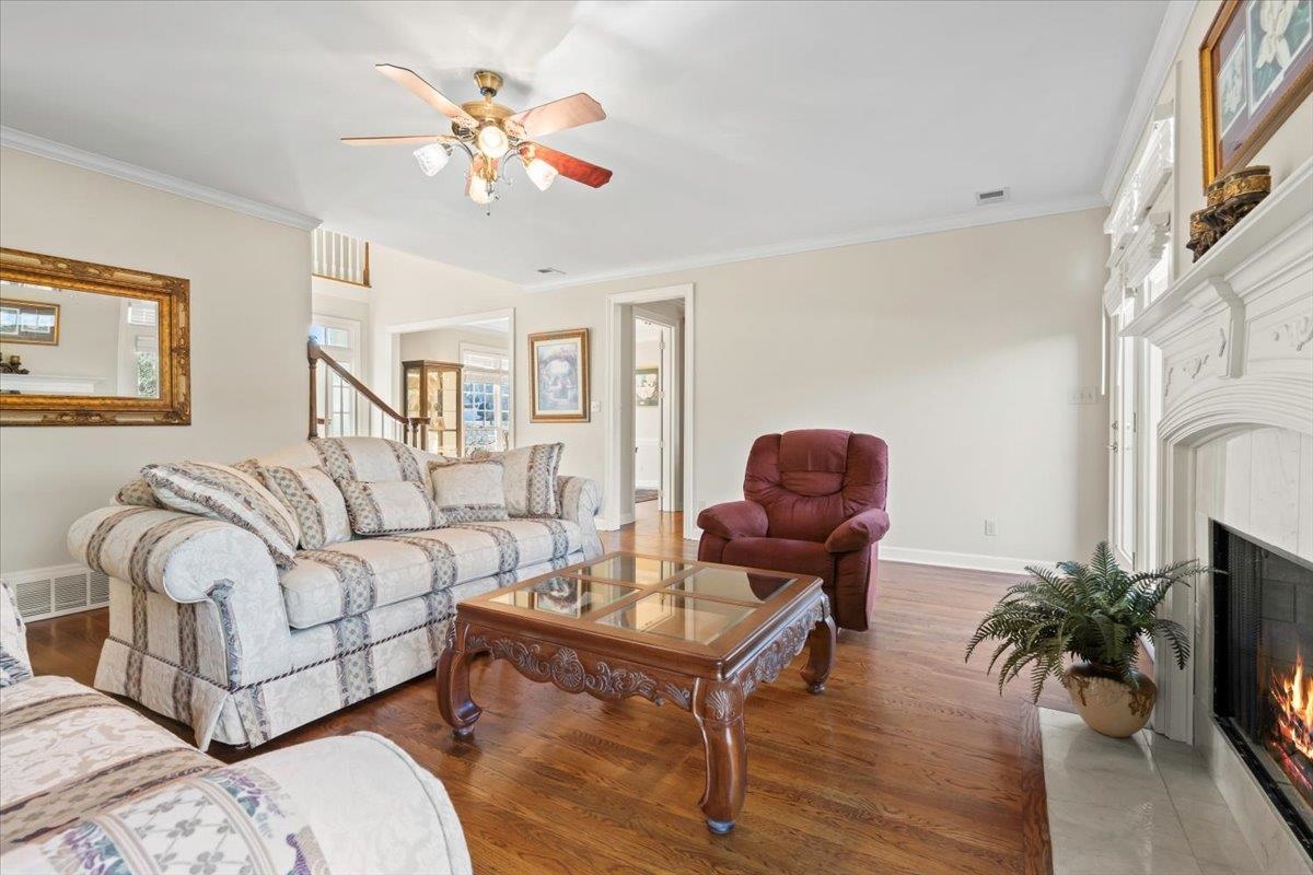 5033 Rowen Oak Road Collierville, TN 38017 - Photo 6 of 31 Gallery Image 6