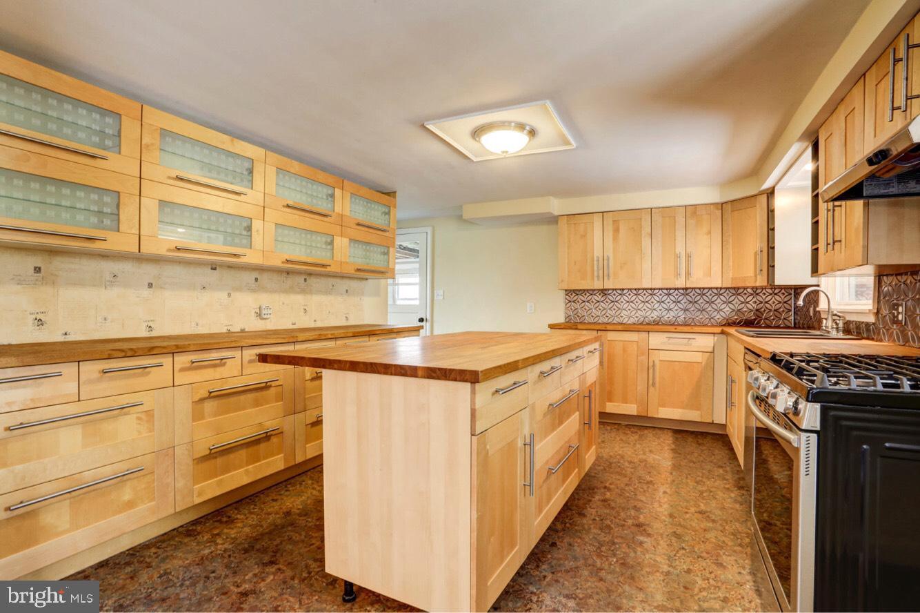 811 Bonneview Road York, PA 17406 - Photo 12 of 30 Gallery Image 12