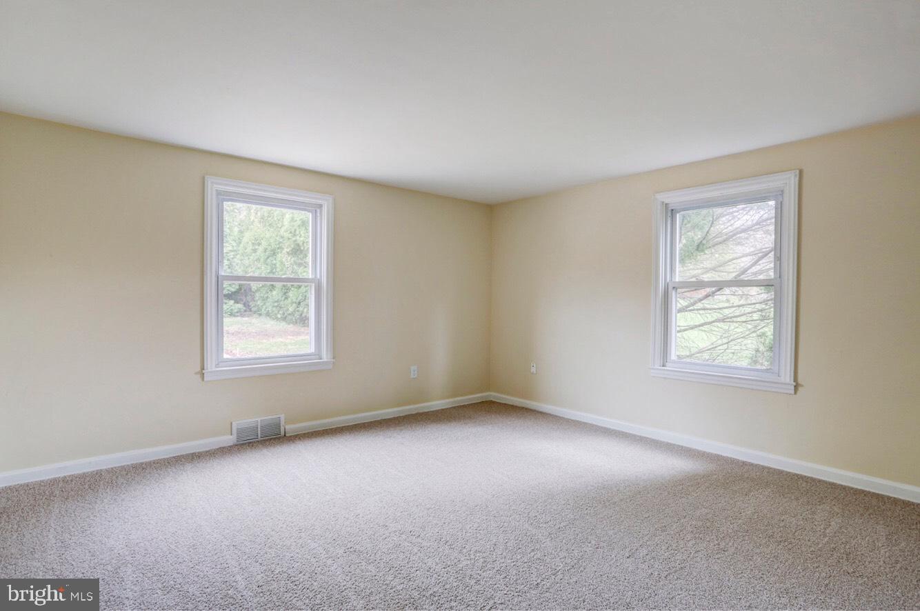 811 Bonneview Road York, PA 17406 - Photo 20 of 30 Gallery Image 20