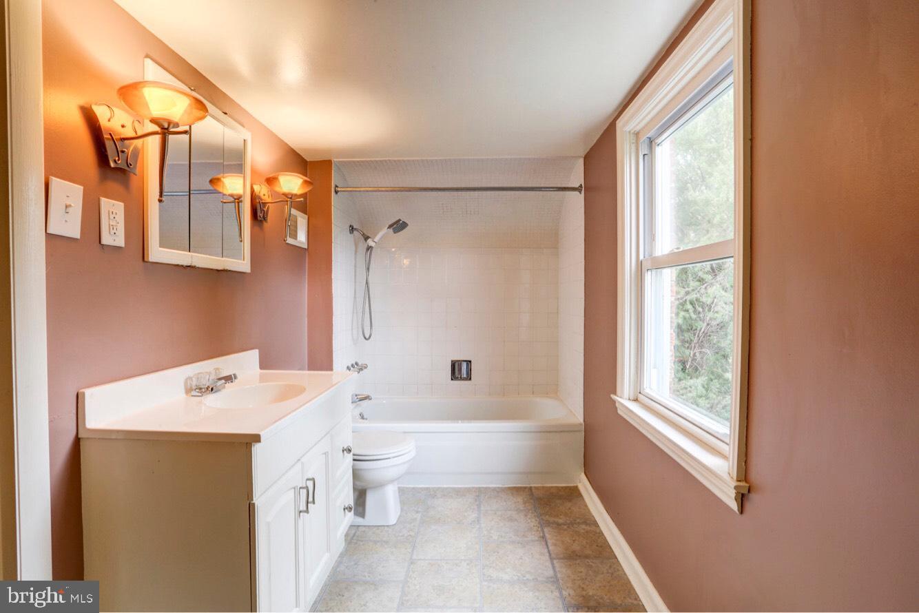 811 Bonneview Road York, PA 17406 - Photo 24 of 30 Gallery Image 24