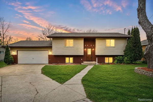 $269,900 | 2465 Egleston Avenue, Burton, MI 48509