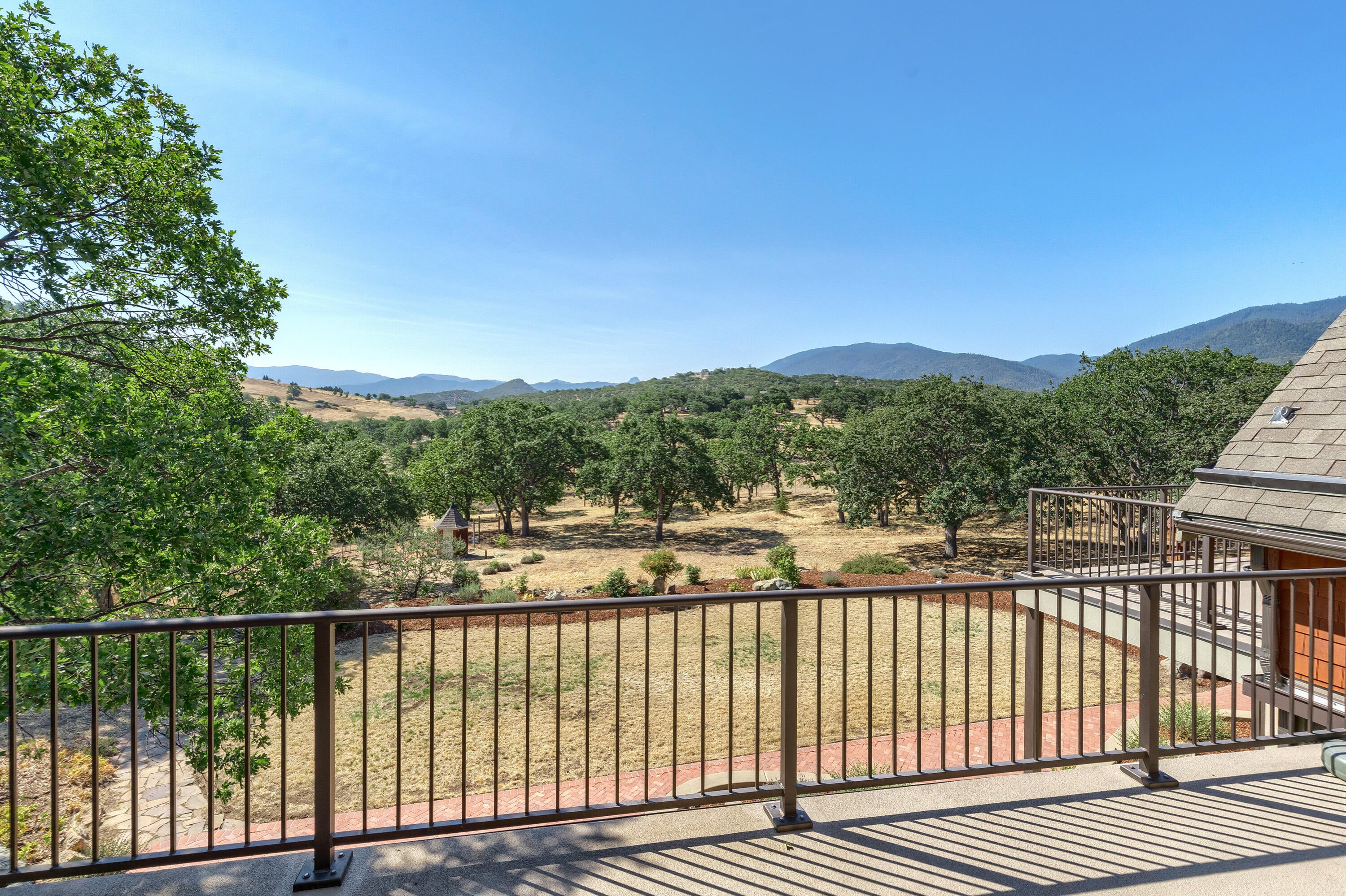 10950 Corp Ranch Road Ashland, OR 97520 - Photo 29 of 64 CRR(77)