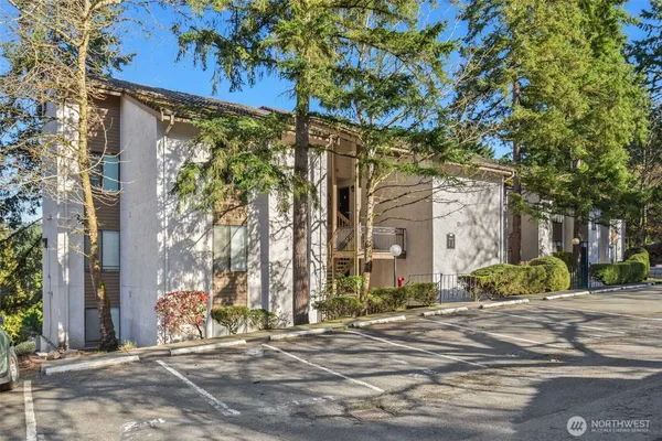 $515,000 | 10419 Northeast 32nd Place, Unit E204, Bellevue, WA 98004