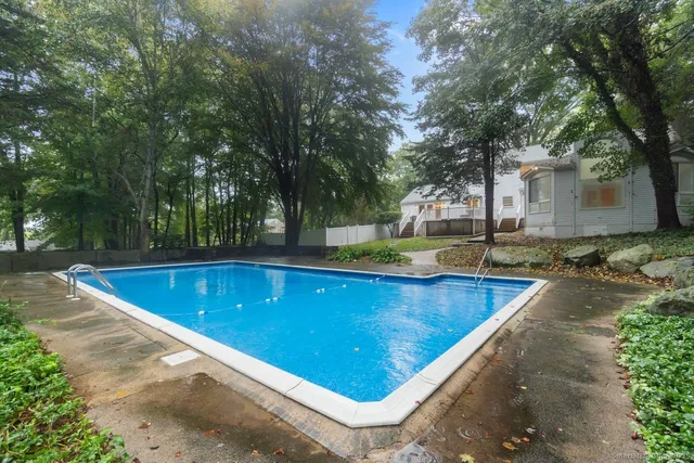 $850,000 | 16 Forest Hills Drive, Madison, CT 06443