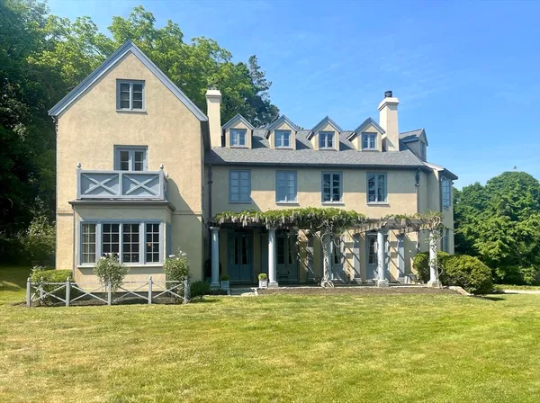 $8,300 | 918 Hale Street, Beverly, MA 01915