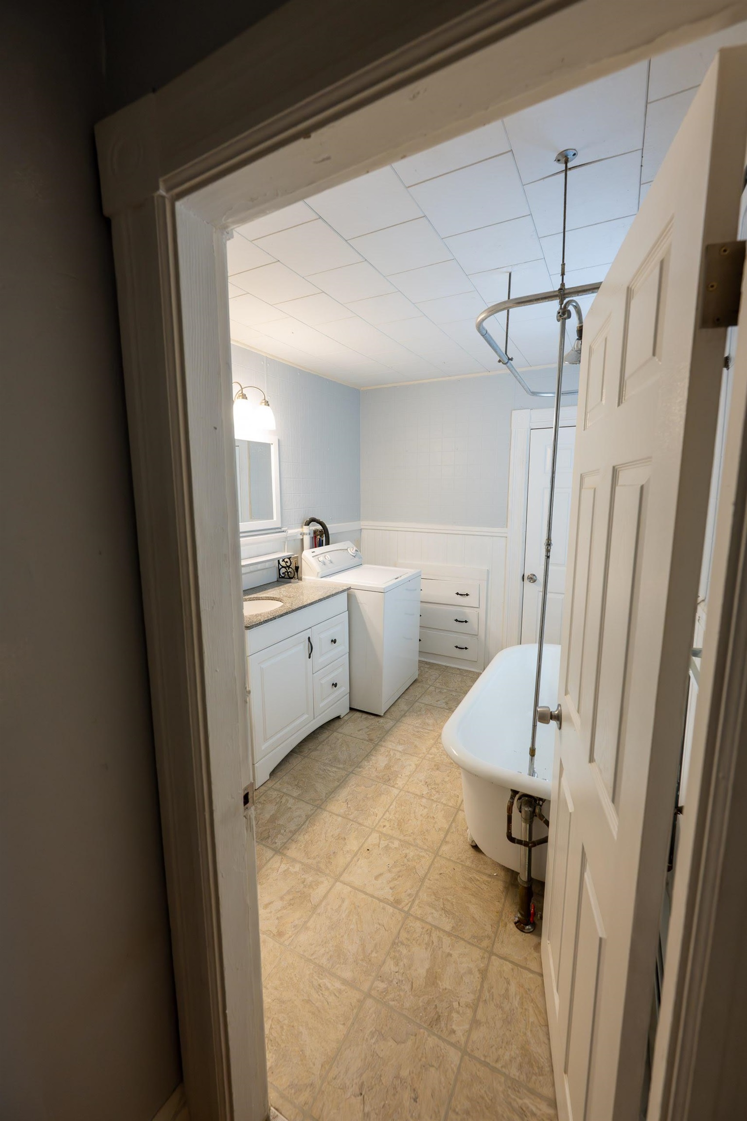 125 Tarrytown Road, Unit 123 Manchester, NH 03103 - Photo 25 of 30