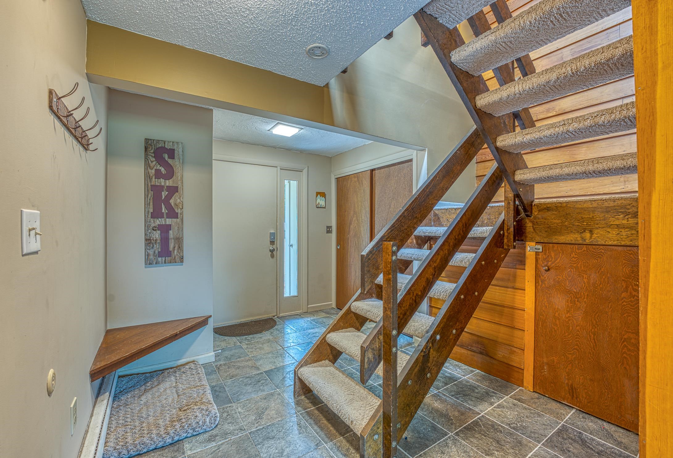 4 Loon Valley Road, Unit 1 Lincoln, NH 03251 - Photo 4 of 33