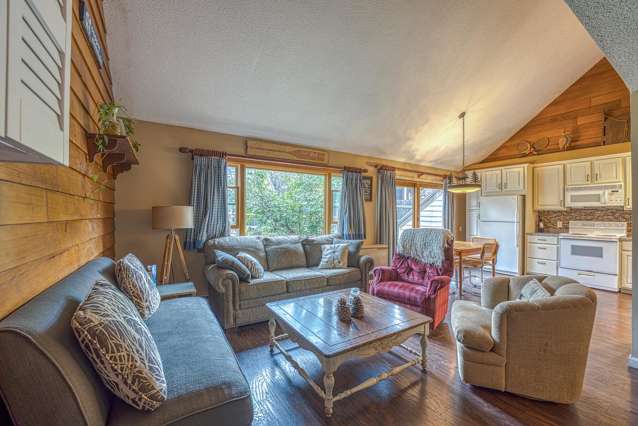 4 Loon Valley Road, Unit 1 Lincoln, NH 03251 - Photo 5 of 33