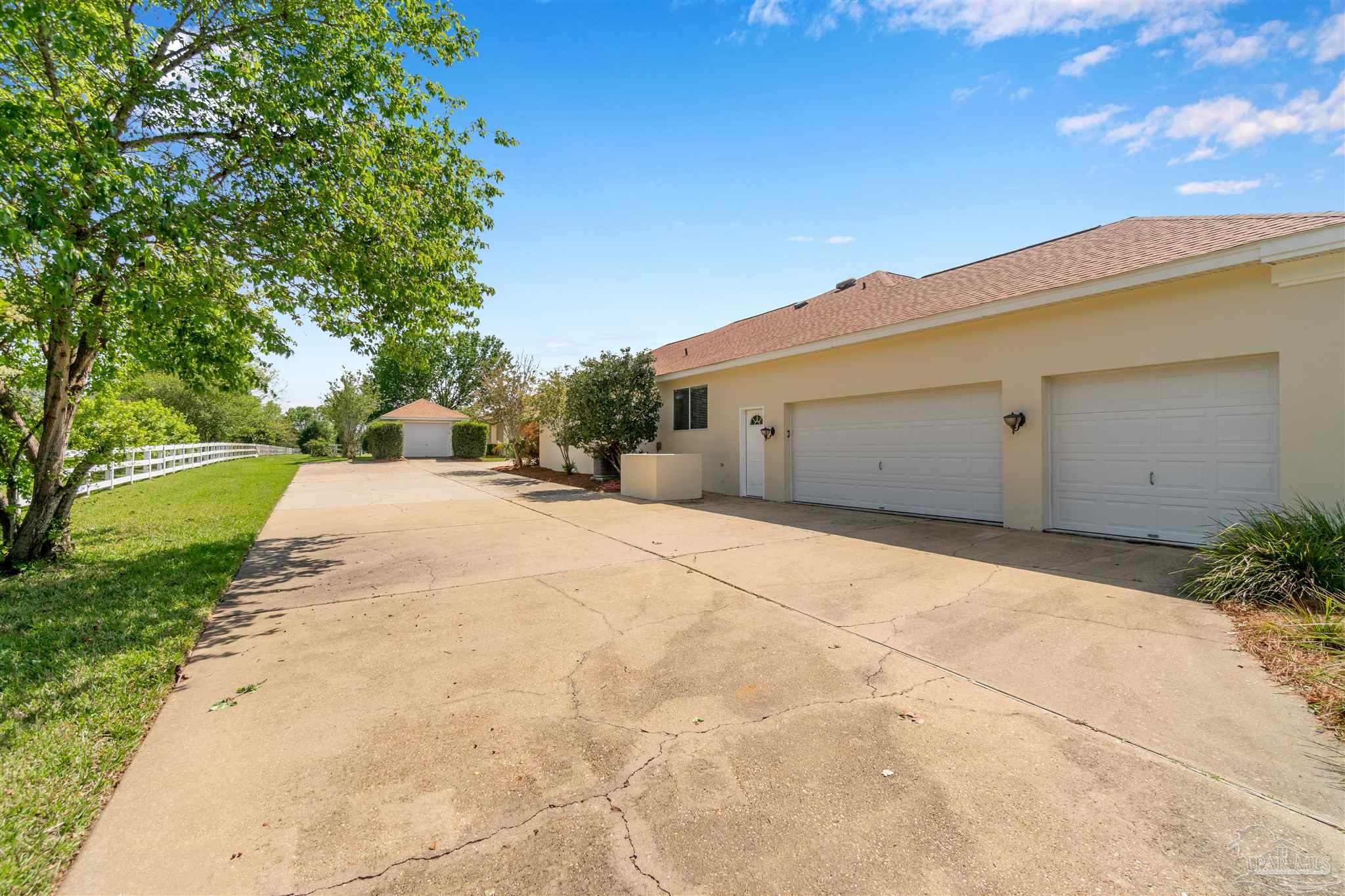 1701 West 9 & Half Mile Road Cantonment, FL 32533 - Photo 5 of 50 Gallery Image 5