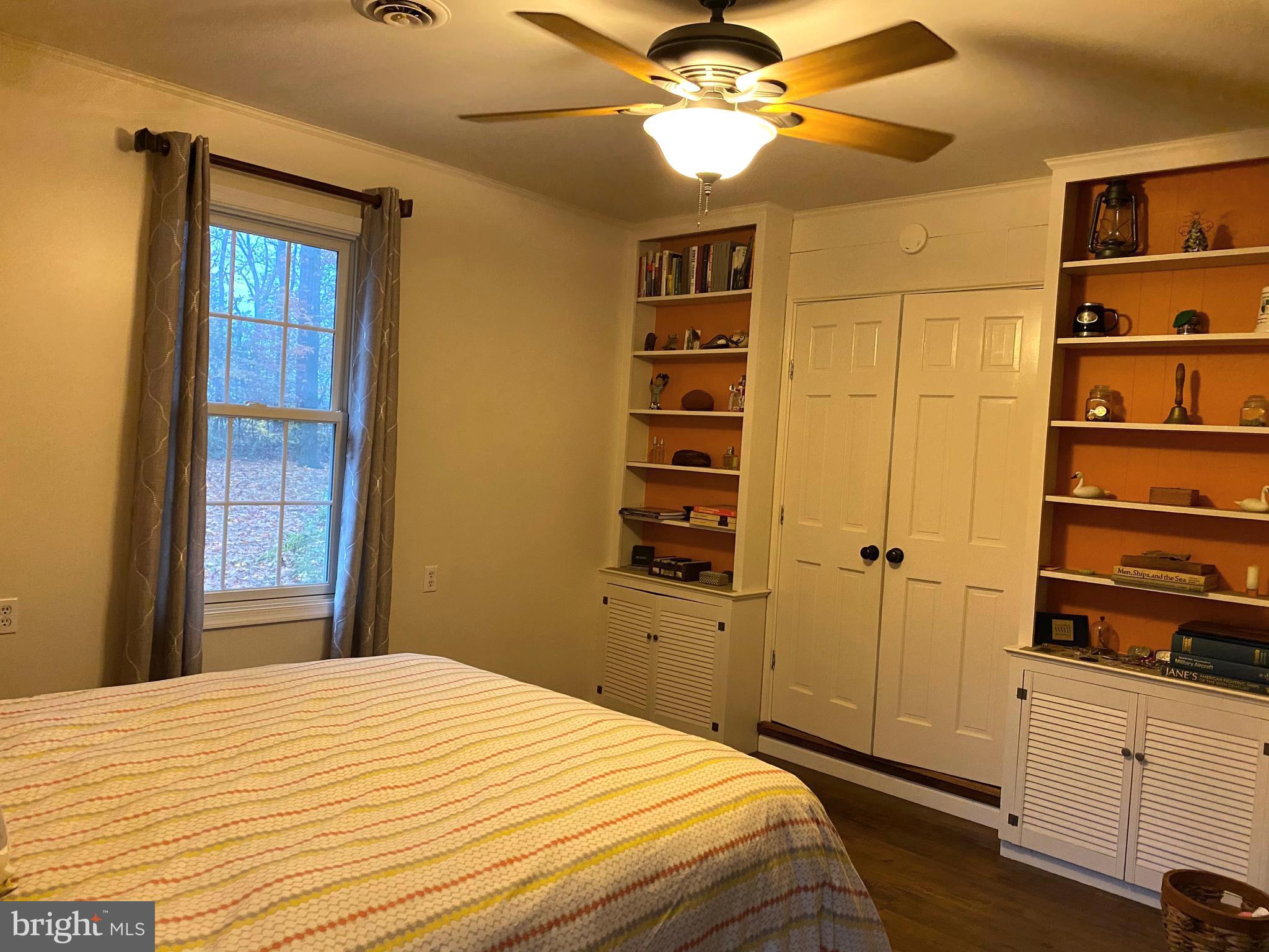 8661 Mitchell Road Denton, MD 21629 - Photo 13 of 30 Master bedroom Built-ins