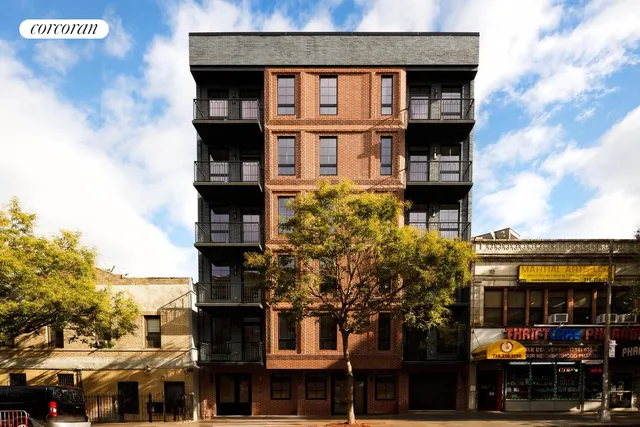$1,575,000 | 755 Washington Avenue, Unit 2B | Crown Heights