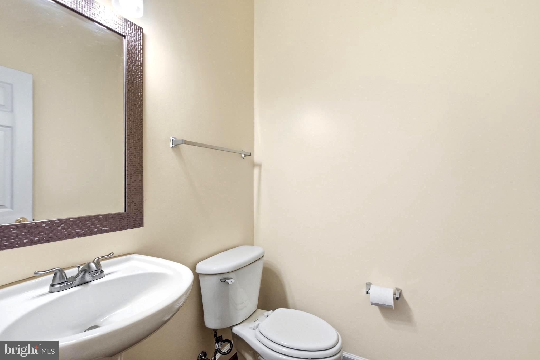 121 Kingsley Road Southeast Vienna, VA 22180 - Photo 61 of 81 Gallery Image 61