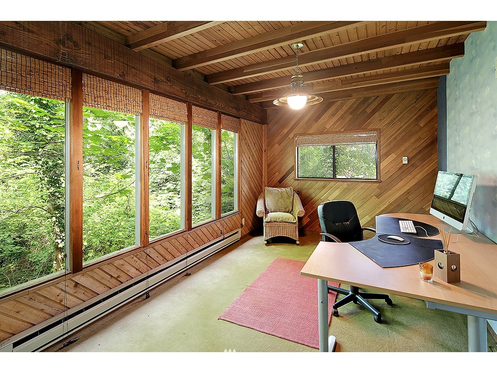 9220 Southeast 68th Street Mercer Island, WA 98040 - Photo 19 of 22