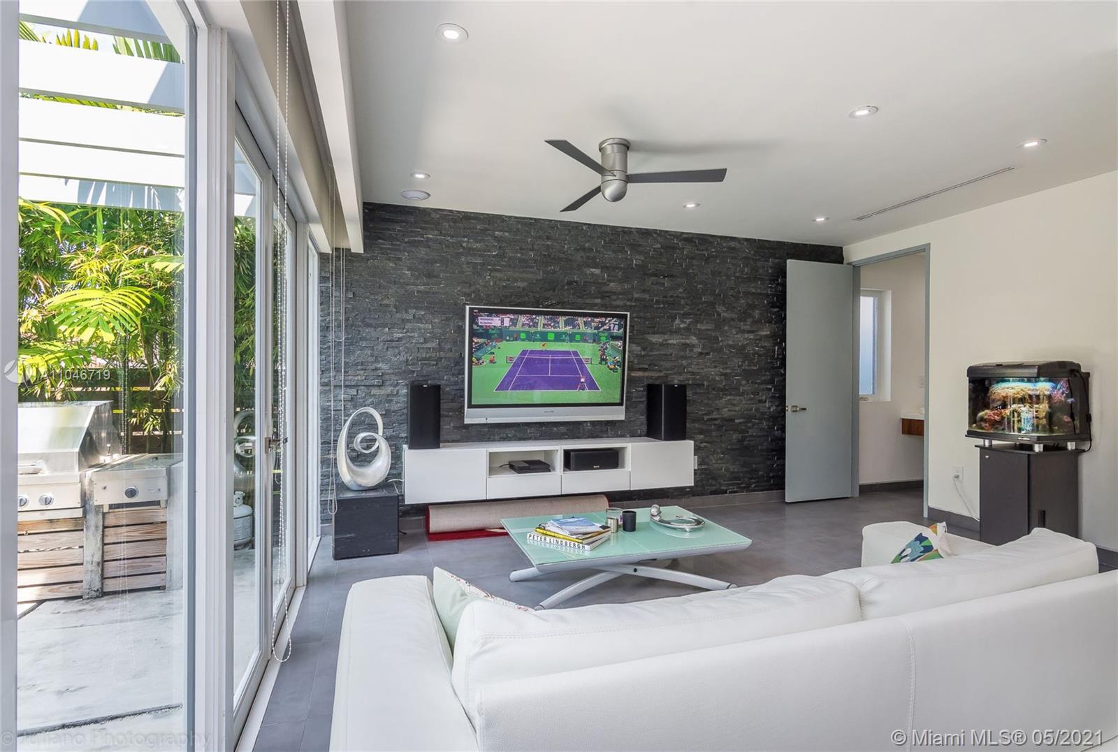 338 Southwest 31st Road Miami, FL 33129 - Photo 19 of 33