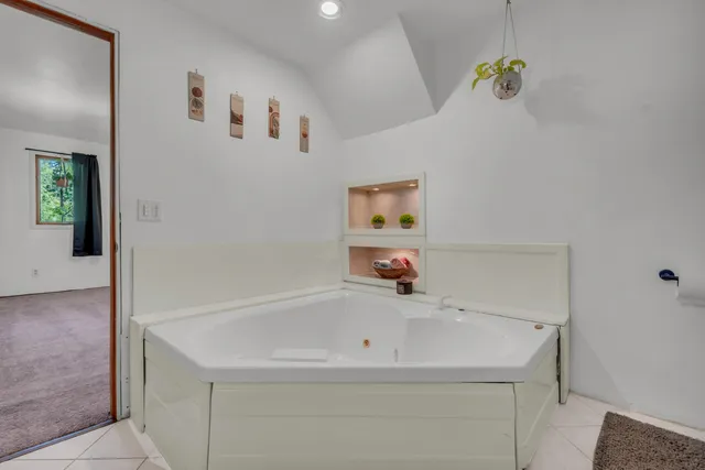 $184,999 | 5311 Burt Road, Osseo, MI 49266