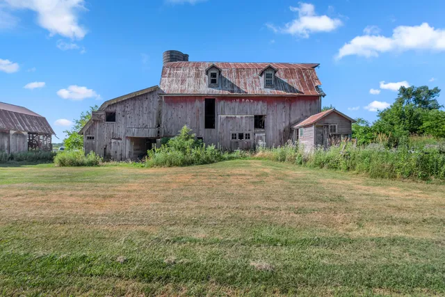 $184,999 | 5311 Burt Road, Osseo, MI 49266