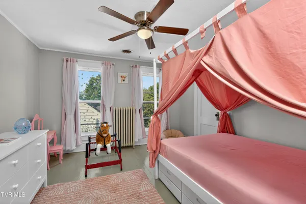 $279,000 | 407 College Street, Marion, VA 24354