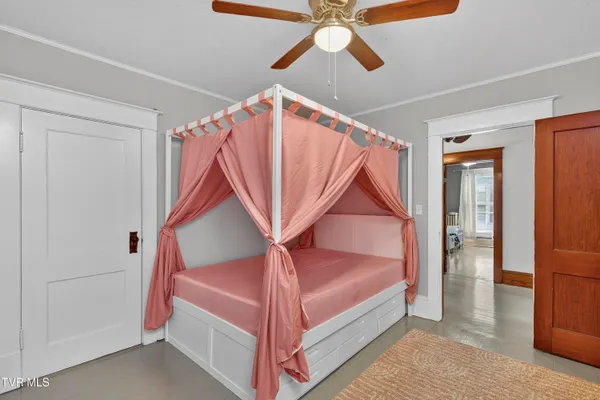 $279,000 | 407 College Street, Marion, VA 24354