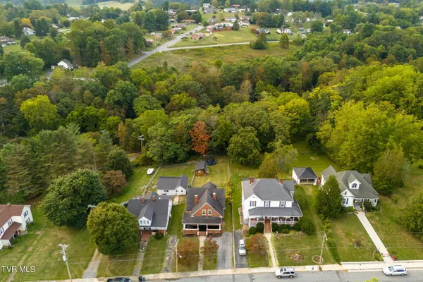 $279,000 | 407 College Street, Marion, VA 24354