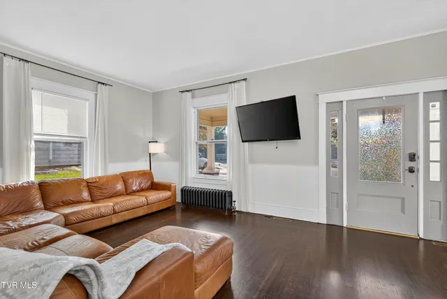 $279,000 | 407 College Street, Marion, VA 24354