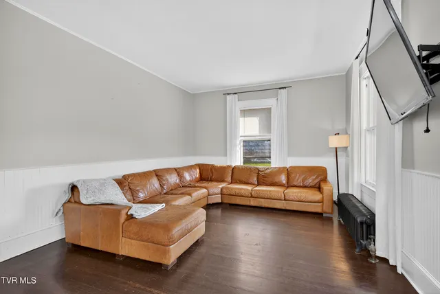 $279,000 | 407 College Street, Marion, VA 24354