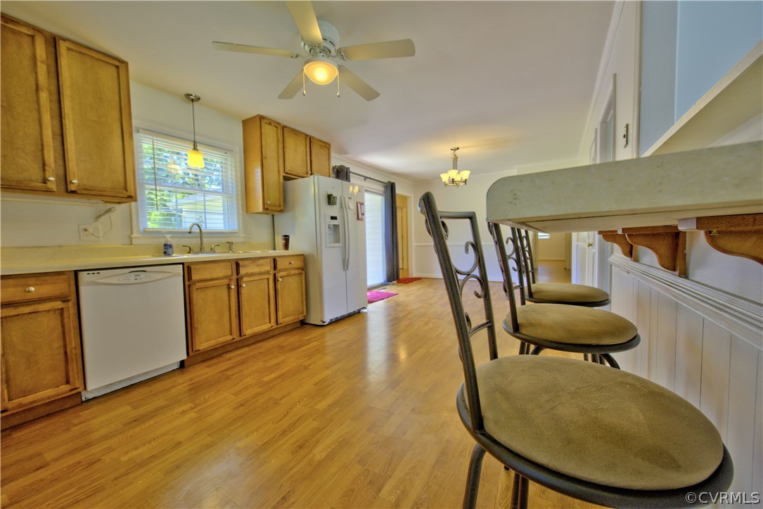 1313 Hermitage Road Colonial Heights, VA 23834 - Photo 8 of 27 Eat-in Kitchen