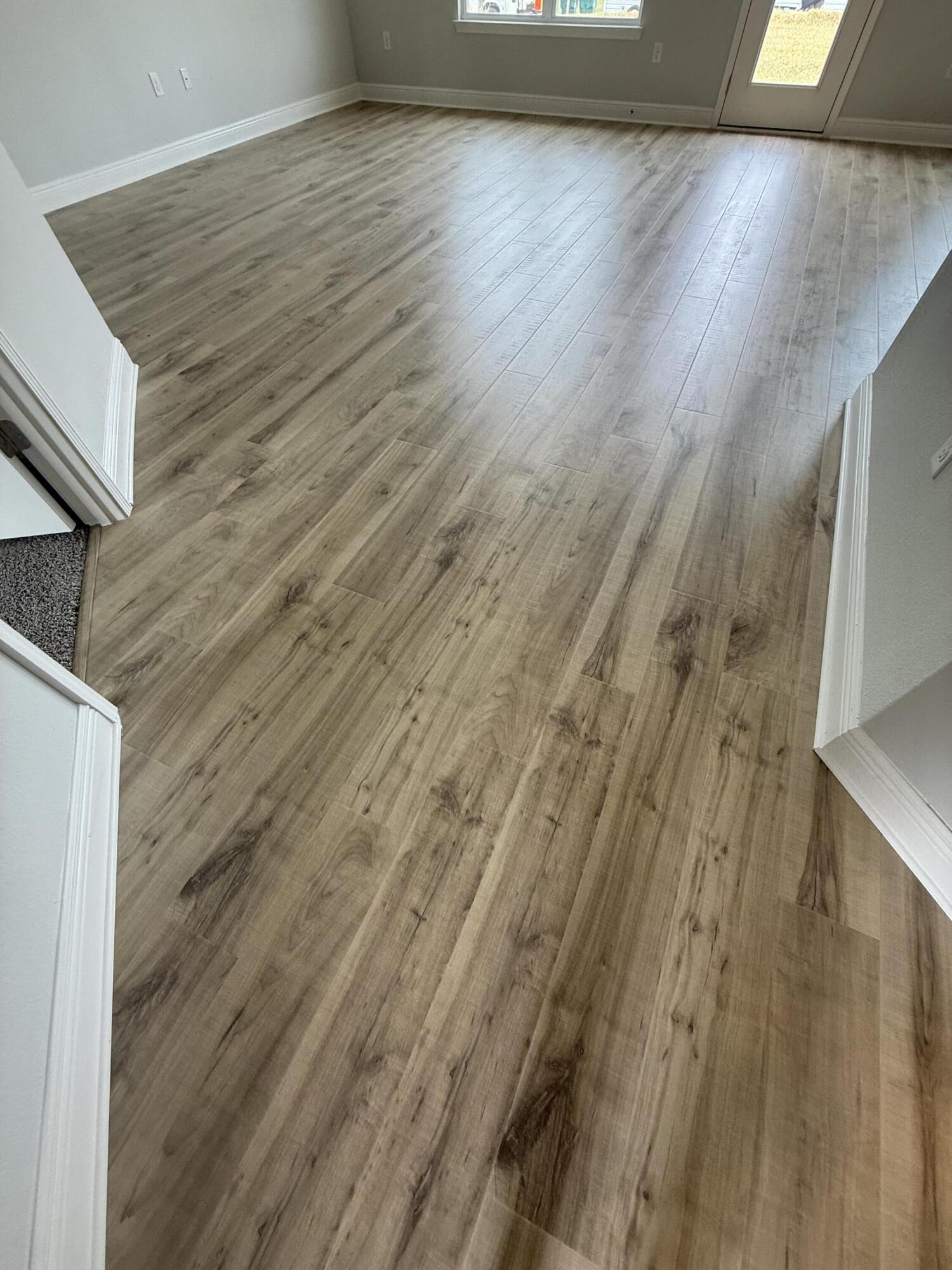 6000 Crocket Cove Crestview, FL 32539 - Photo 7 of 20 a view of a hallway