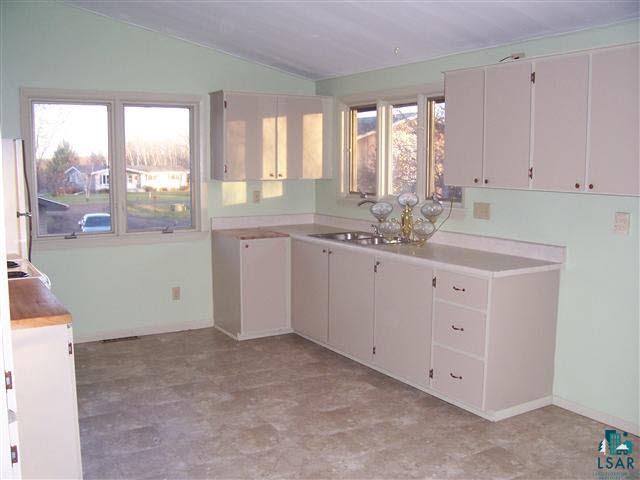 3769 Wick Road Superior, WI 54880 - Photo 4 of 9