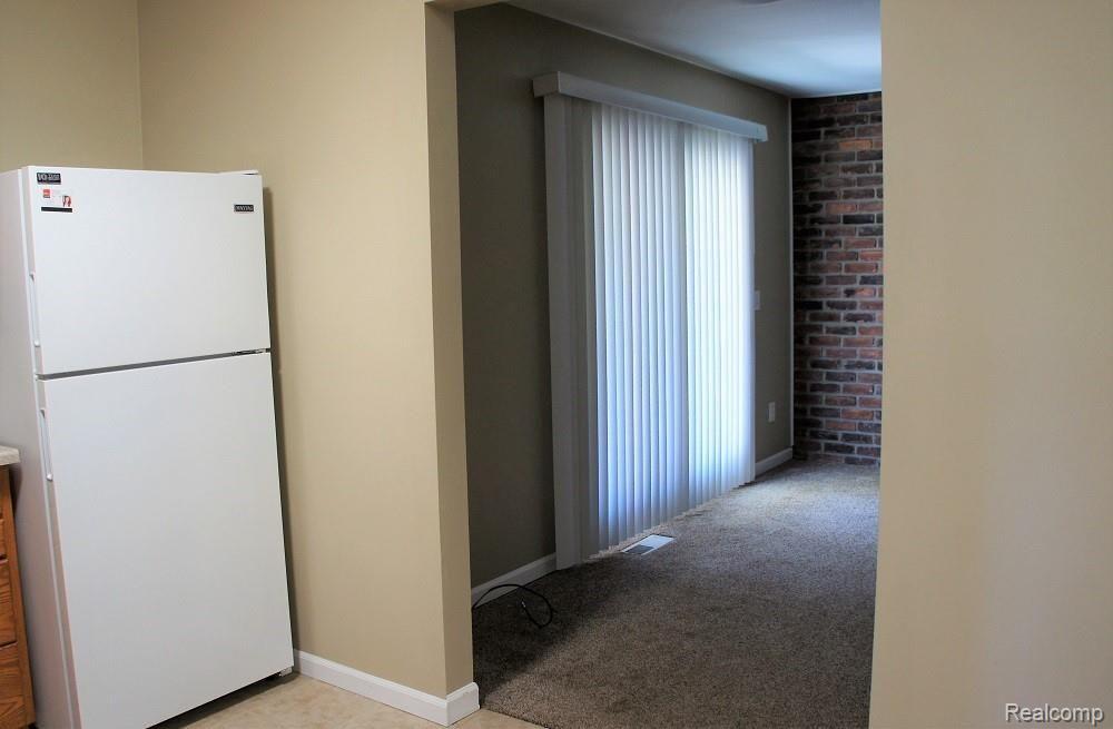 3174 Avon Manor Road Rochester Hills, MI 48307 - Photo 6 of 18