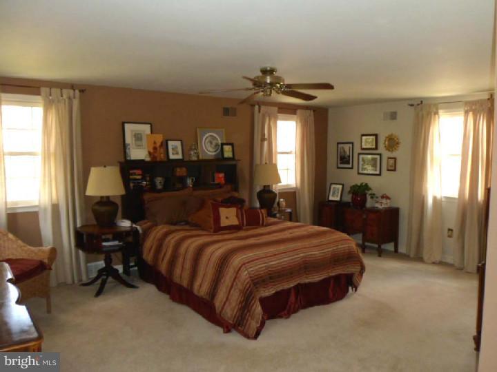 362 Bennett Road Springfield, PA 19064 - Photo 12 of 23 Master Bedroom