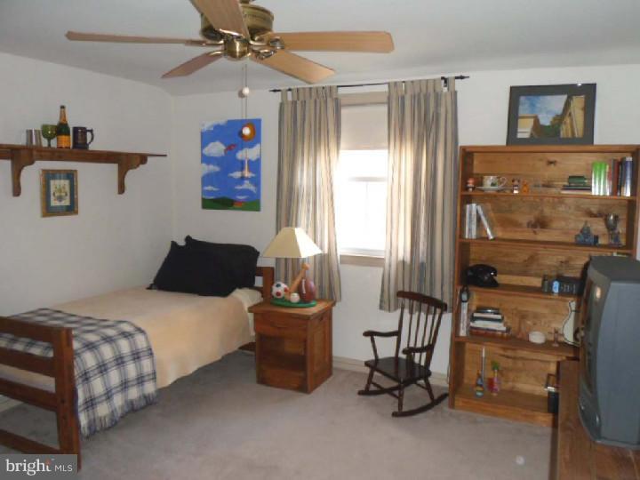 362 Bennett Road Springfield, PA 19064 - Photo 13 of 23 Bedroom 3