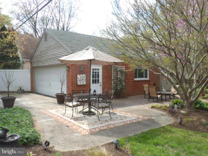 362 Bennett Road Springfield, PA 19064 - Photo 23 of 23 Garage