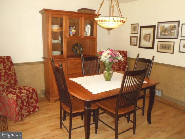 362 Bennett Road Springfield, PA 19064 - Photo 5 of 23 Dining Room
