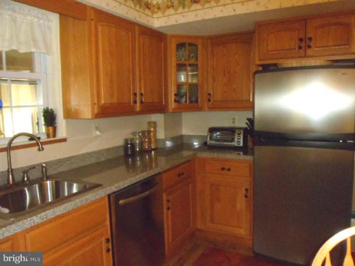 362 Bennett Road Springfield, PA 19064 - Photo 7 of 23 Kitchen