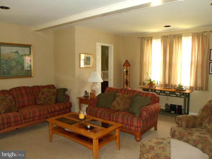 362 Bennett Road Springfield, PA 19064 - Photo 9 of 23 Family Room