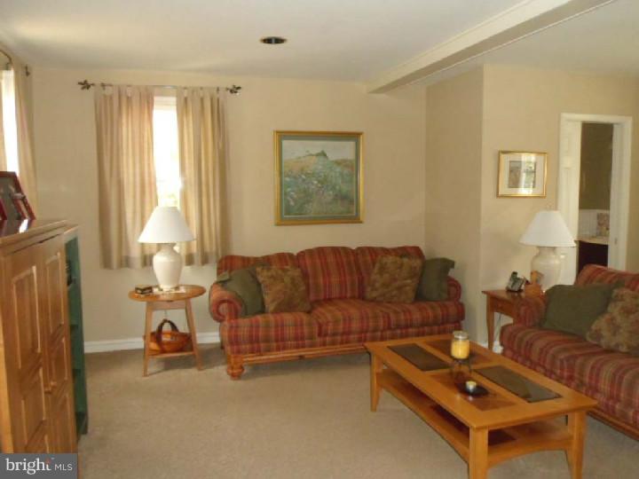 362 Bennett Road Springfield, PA 19064 - Photo 10 of 23 Family Room