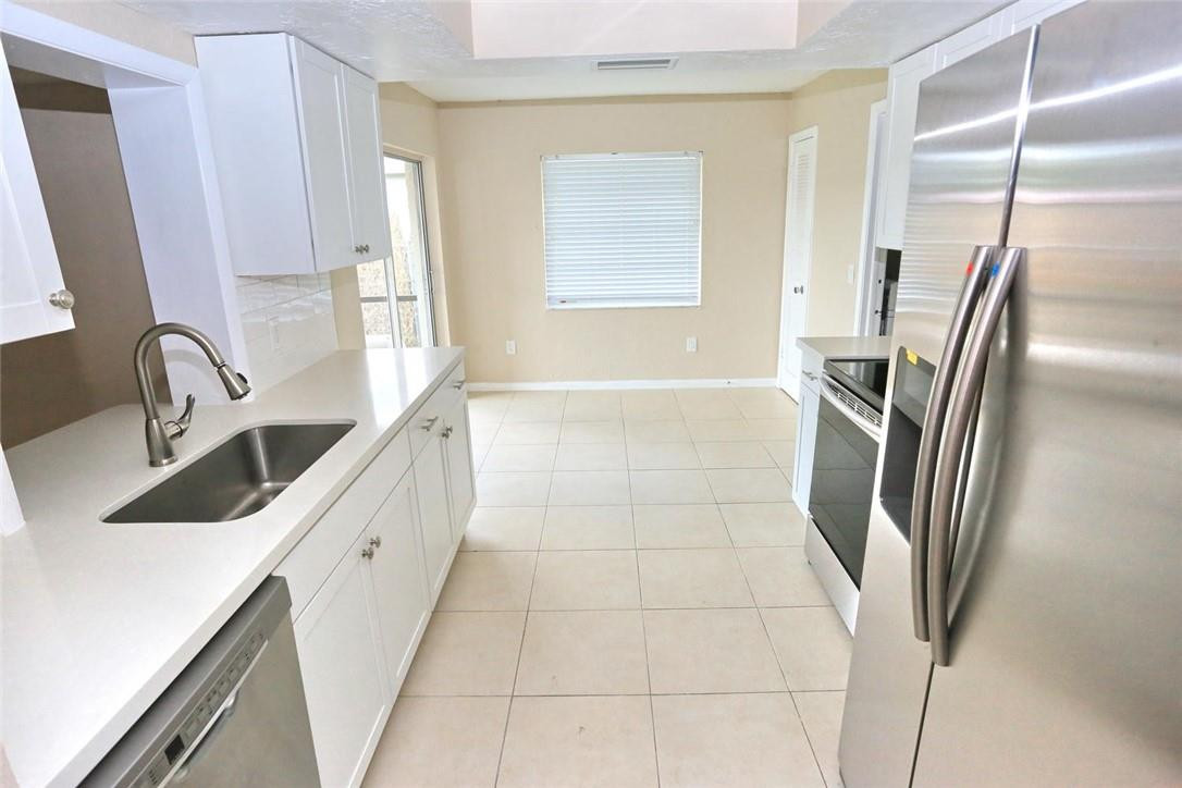 22639 Southwest 65th Avenue Boca Raton, FL 33428 - Photo 5 of 34 Photo 5