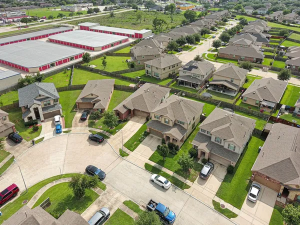 $1,925 | 6407 Bayliss Valley Lane, Katy, TX 77449