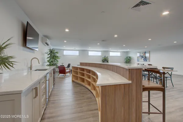 $3,600 | 272 Willow Avenue, Unit 403B, Long Branch, NJ 07740