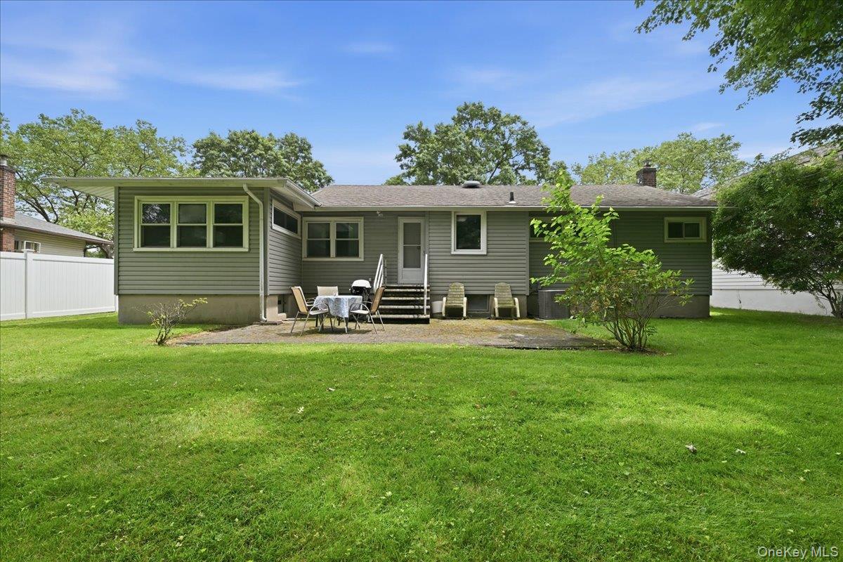 578 Richmond Road East Meadow, NY 11554 - Photo 31 of 33