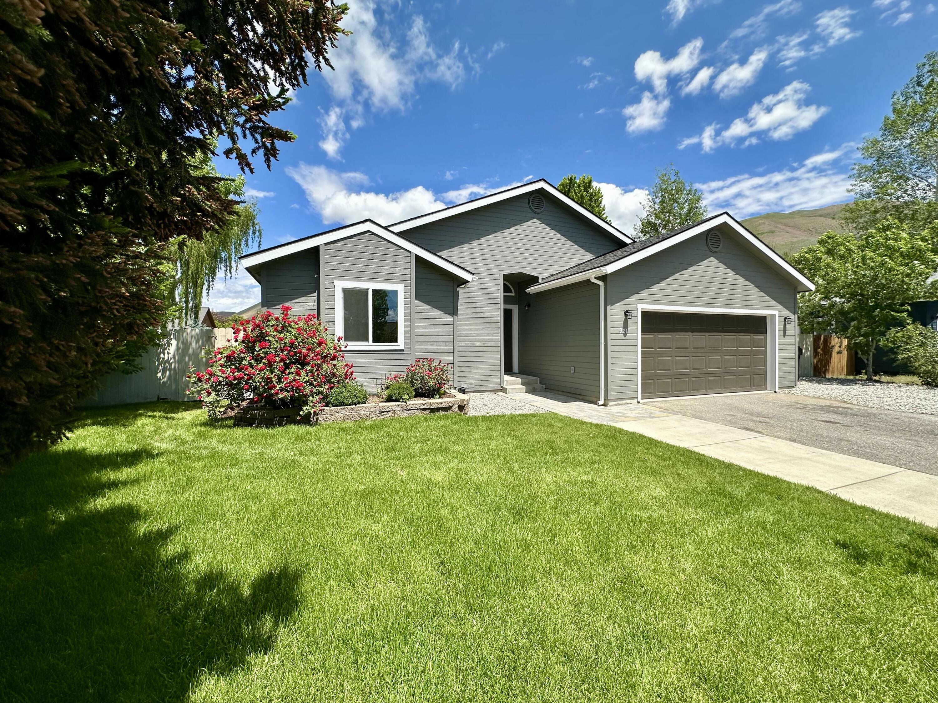 921 Snowflake Drive Hailey, ID 83333 - Photo 1 of 1 Front 1