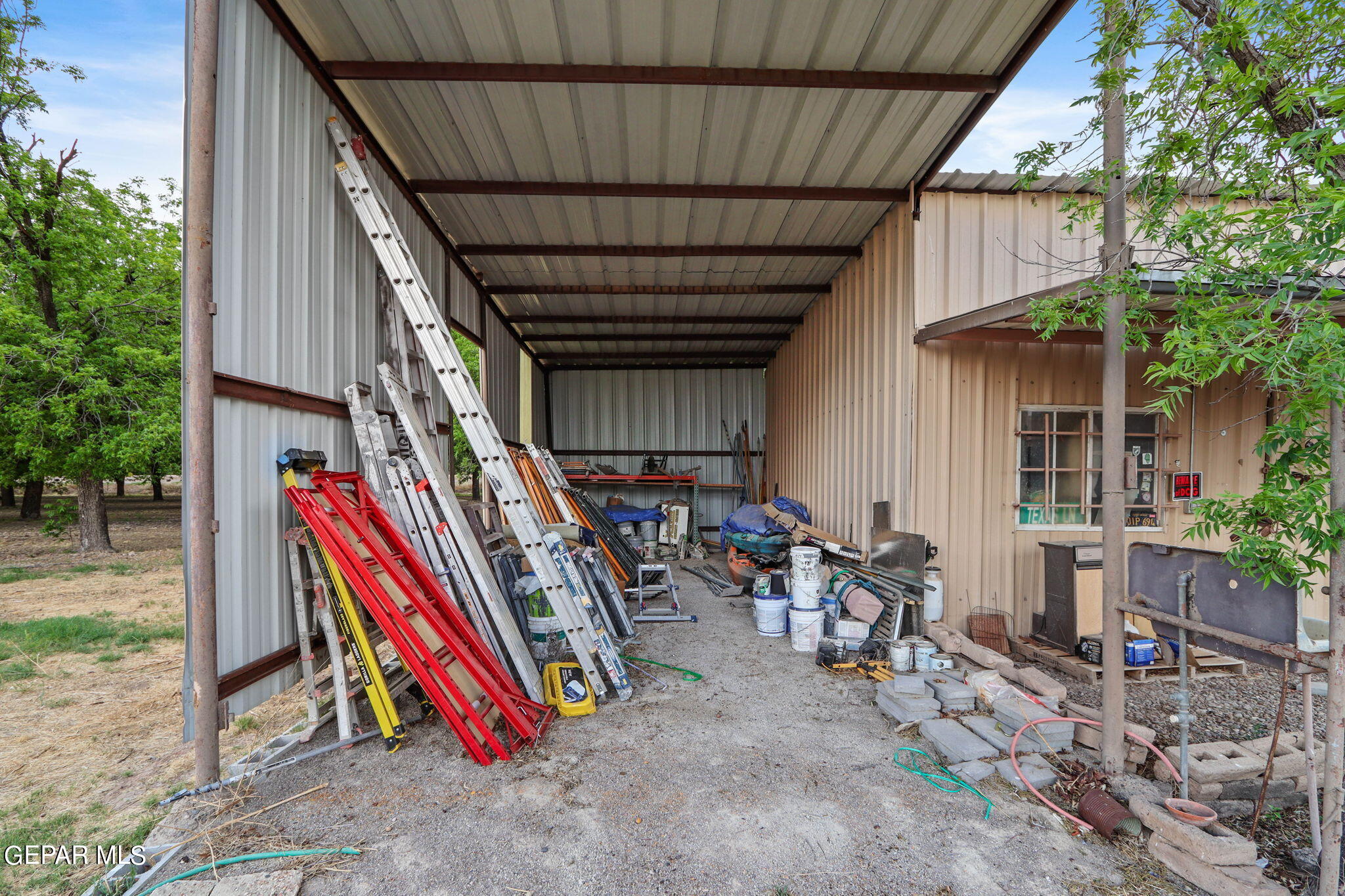 3025-3035 West O'Hara Road Anthony, NM 88021 - Photo 18 of 41 a view of storage and utility room