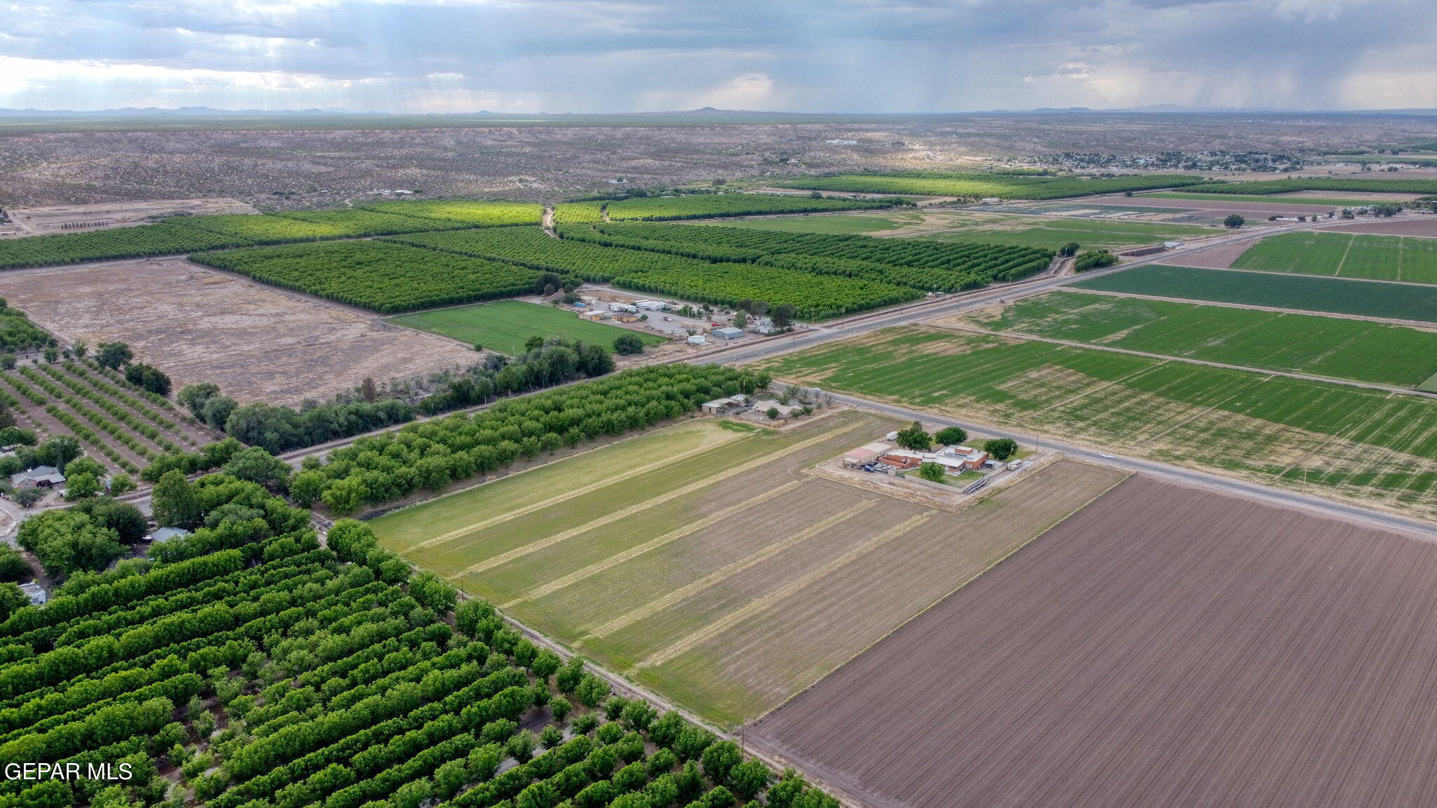 3025-3035 West O'Hara Road Anthony, NM 88021 - Photo 37 of 41 a view of a tennis court