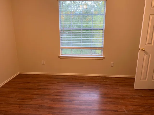 $1,850 | 42 Blue Creek Place, Spring, TX 77382